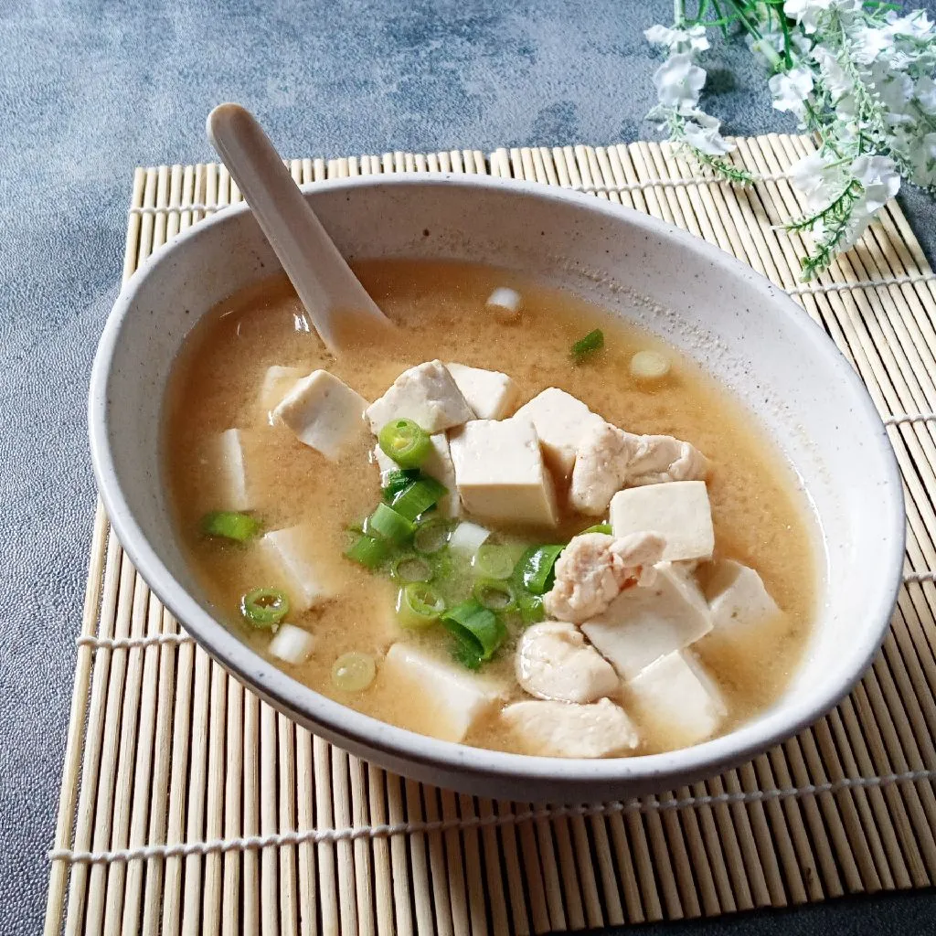 Sup Tahu Miso