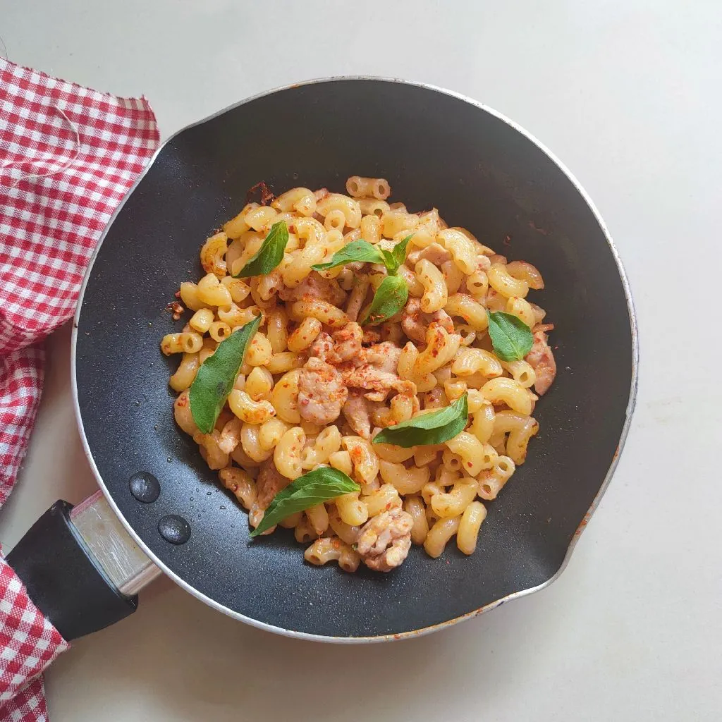 Macaroni Tuna Aglio e Olio