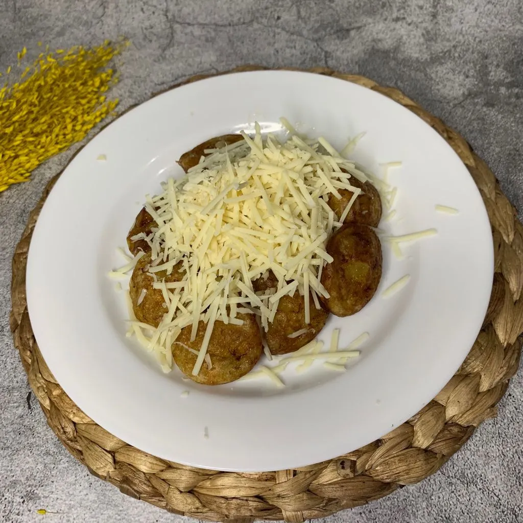 Pancake Pisang Mini Toping Keju