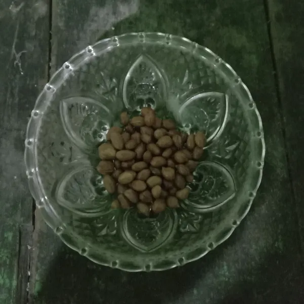 Kacang matang, tiriskan.
