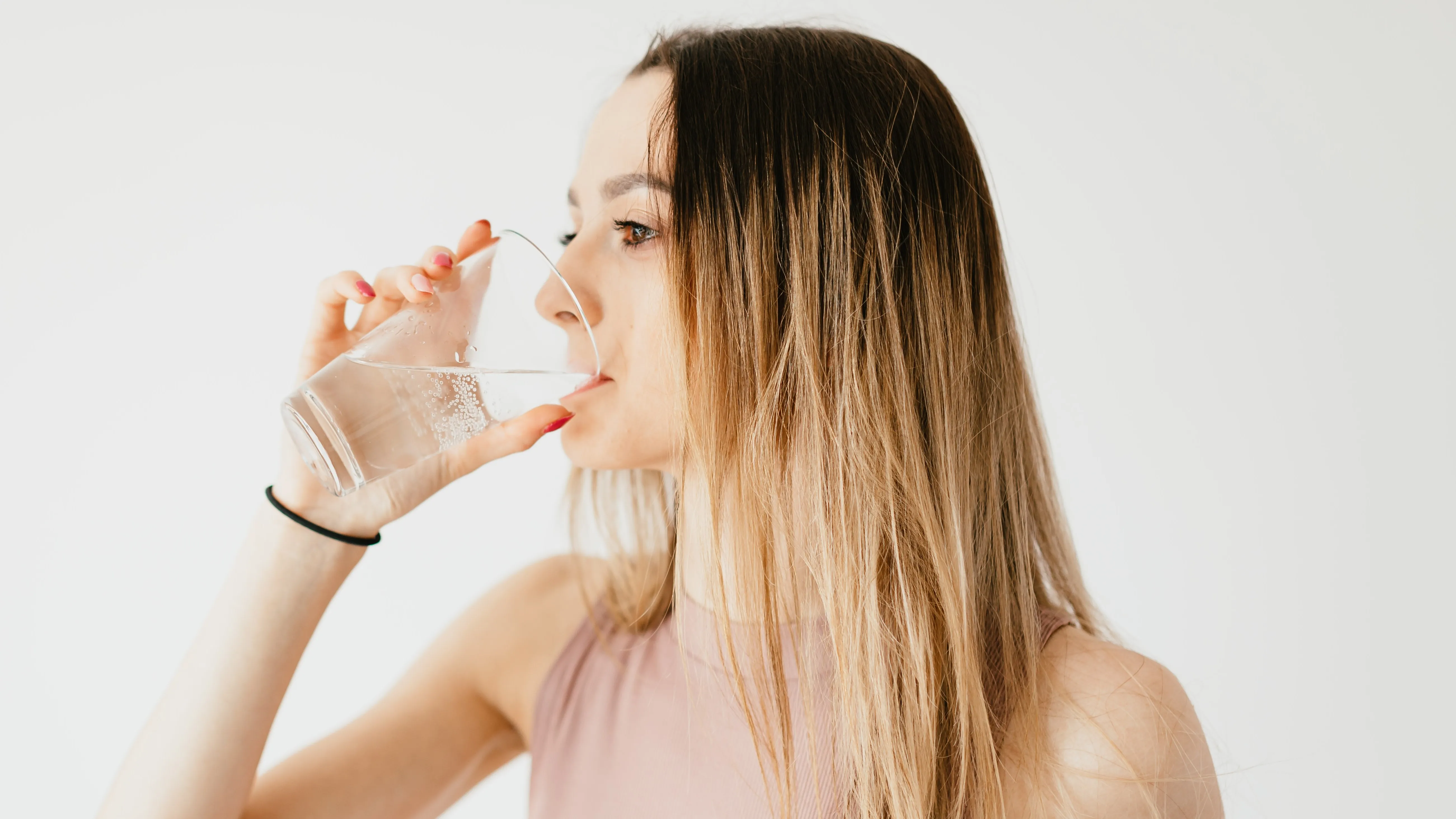 minum air mineral untuk kesehatan tubuh
