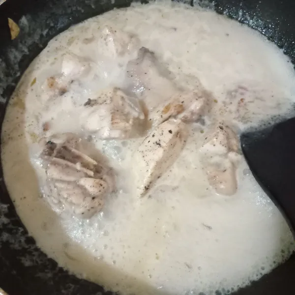 Masak sampai matang mendidih, angkat dan sajikan.