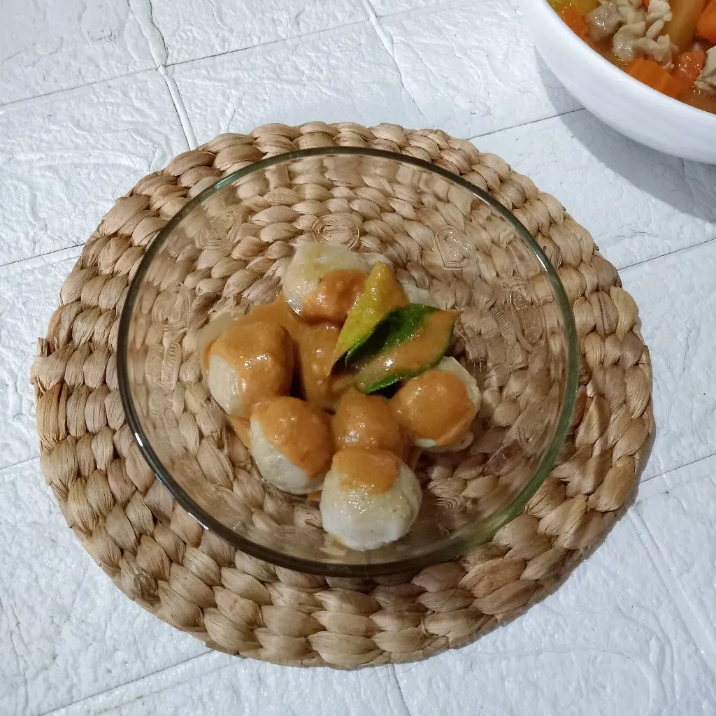 Salome Goreng Kuah Sambal Kacang