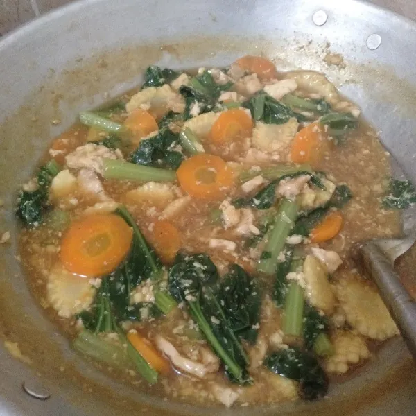 Masak hingga matang dan kuah mengental