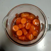 Masukkan air blender hingga halus