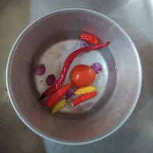 Kupas lalu cuci bersih.