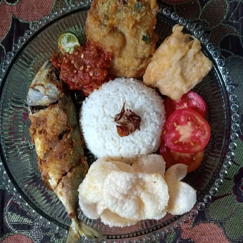 Ikan Kembung Sambel Mentah Terasi