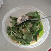 Campurkan dengan daun kemangi.