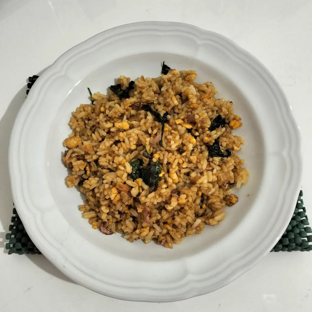 Nasi Goreng Daun Leilem