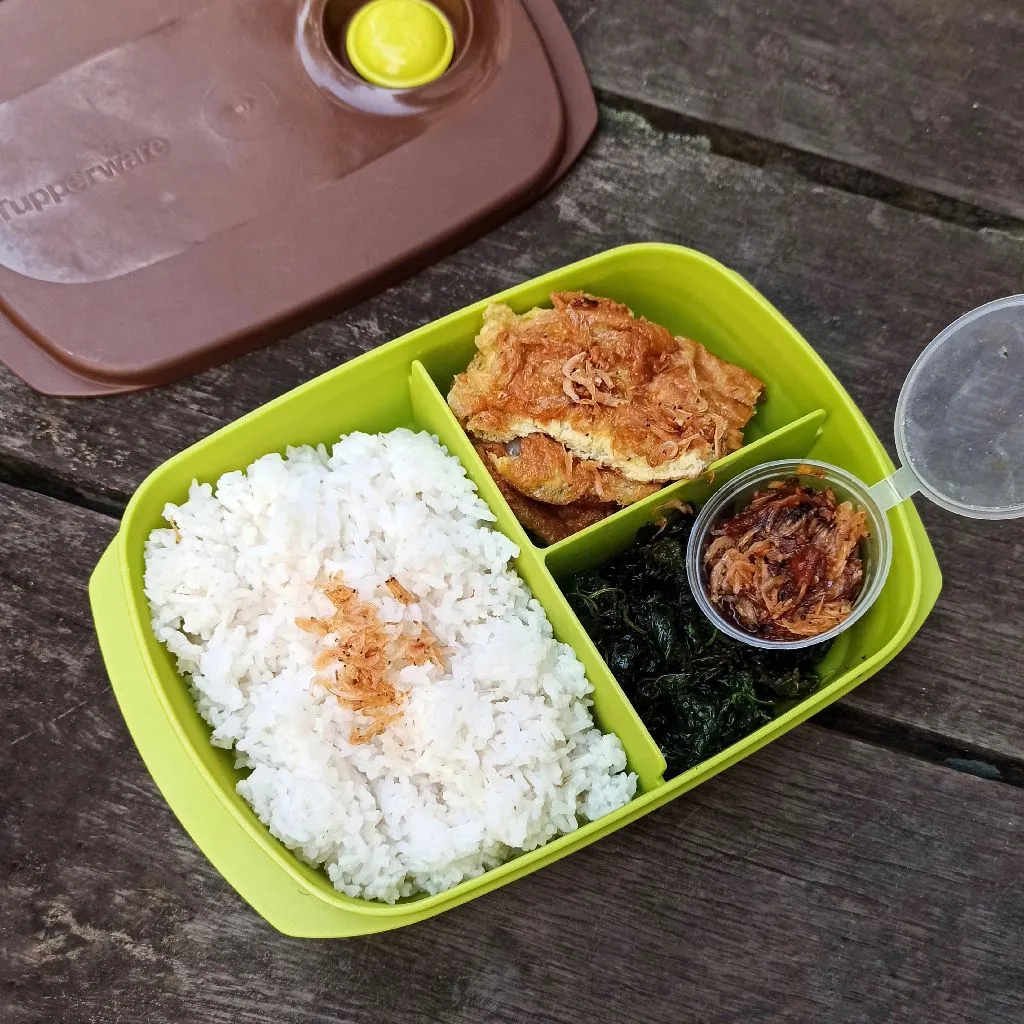 Bekal Kangkung Goreng Telur