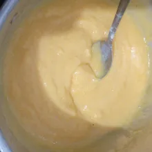 Masukkan lagi ke dalam panci. Masak sampai mengental.