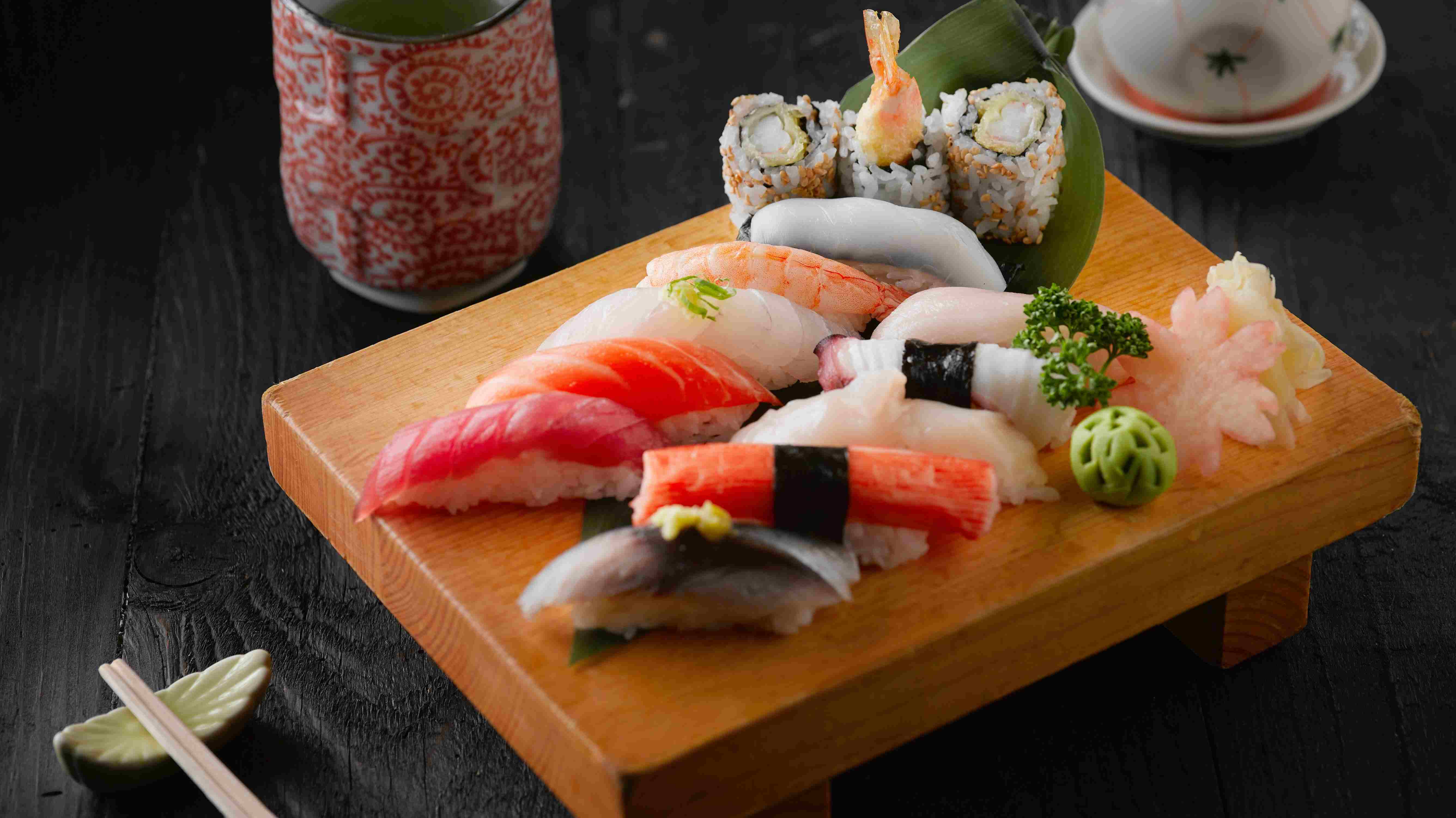 10 Jenis Sushi Paling Populer Yang Patut Dicoba