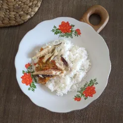 Sego Angkringan Sambal Ikan Salem