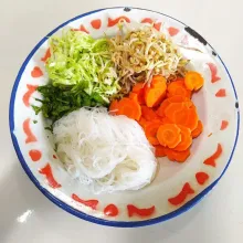 Siapkan semua bahan pelengkap.