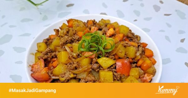 Bahan-bahan tumis daging giling yang segar dan berkualitas
