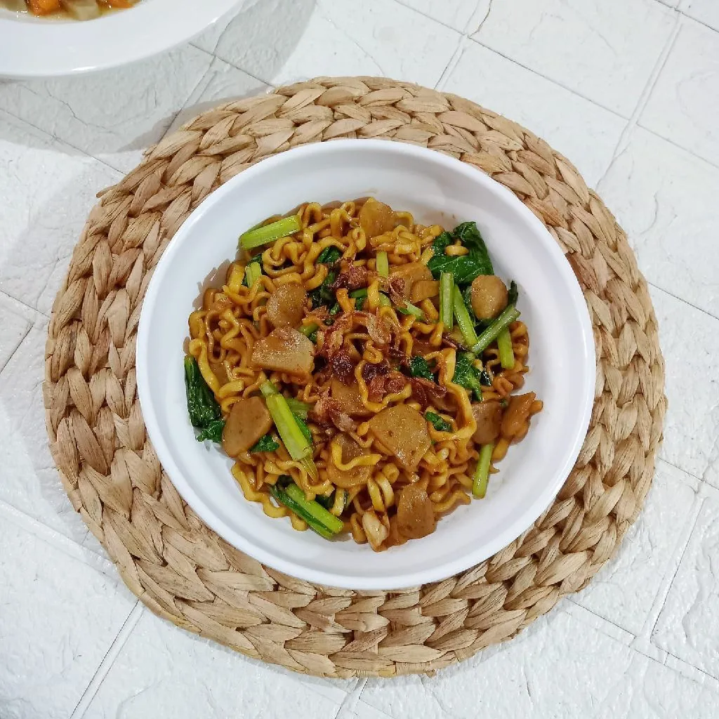 Mi Goreng Bakso Sawi