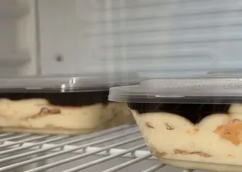 Eclair Dessert Box