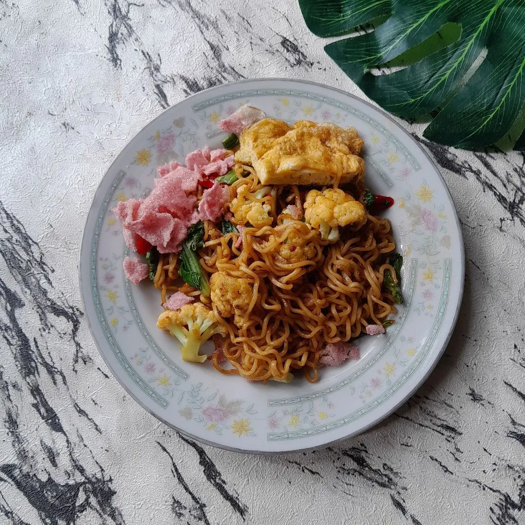 Mie Goreng Bunga Kol