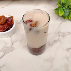 Kurma Milk Tea