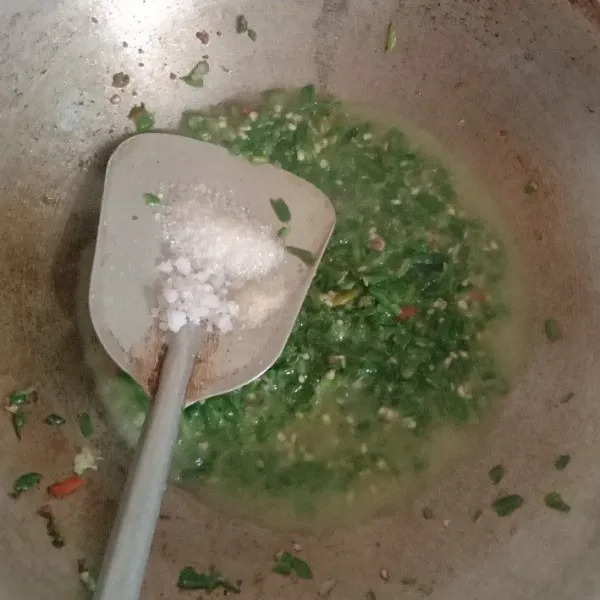 Jika dirasa sudah wangi tambahkan rasa.