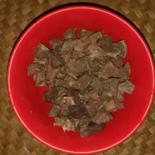 Rebus paru hingga matang, lalu potong-potong.