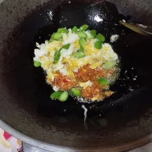 Lalu masukkan bumbu halus, aduk sampai tercampur merata.