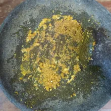 Haluskan bumbu halus.