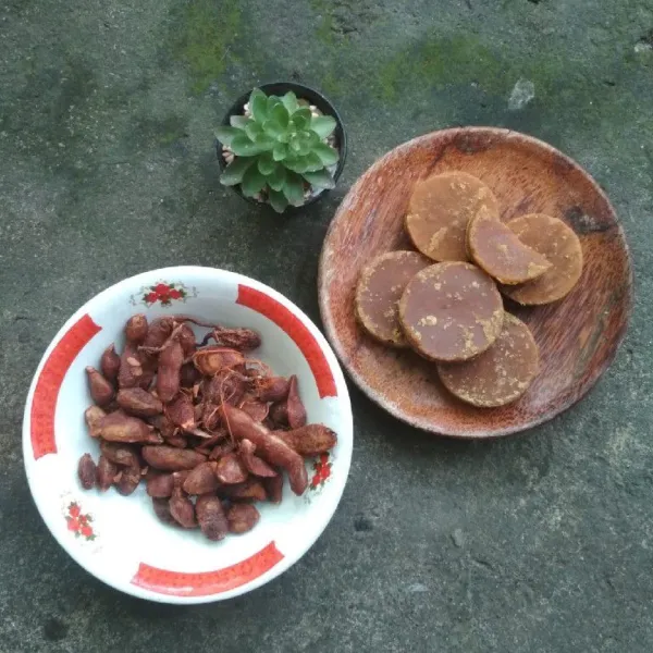 Siapkan bahan-bahannya.