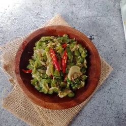 Tumis Pare Rebon