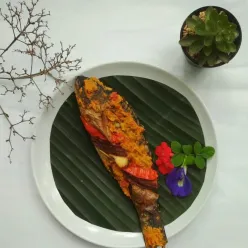 Pepes Ikan Asam Sunti