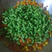 Masukan buncis, kaldu jamur, merica, gula, garam, dan kecap asin.