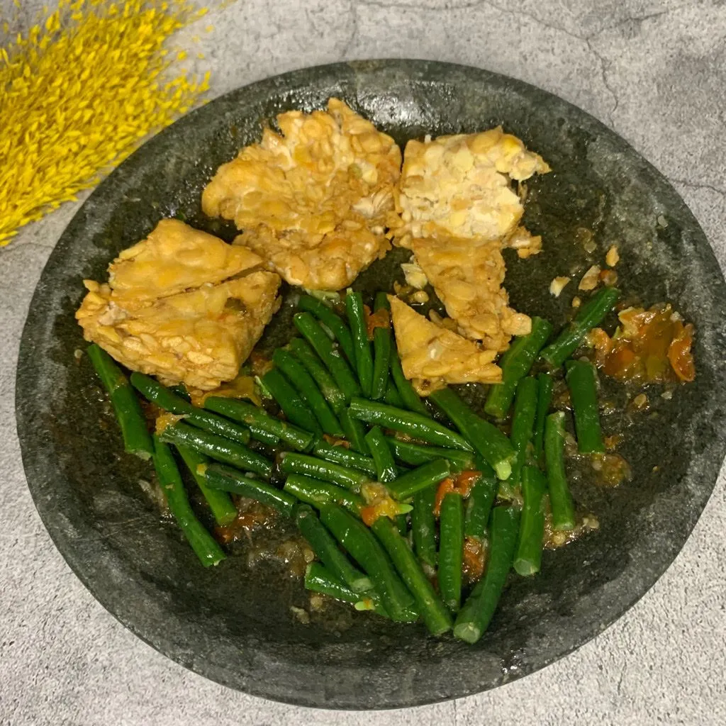 Tempe Penyet Sambel Pencok Kacang
