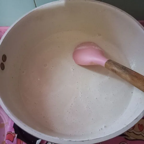 Masak hingga mengental dan meletup-letup.