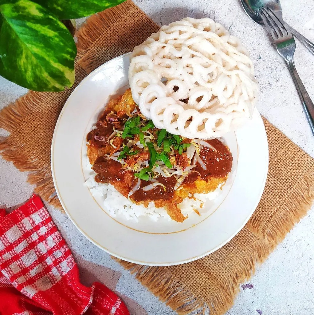 Nasi Telur Bumbu Kacang