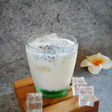 Es Susu Nata de Coco