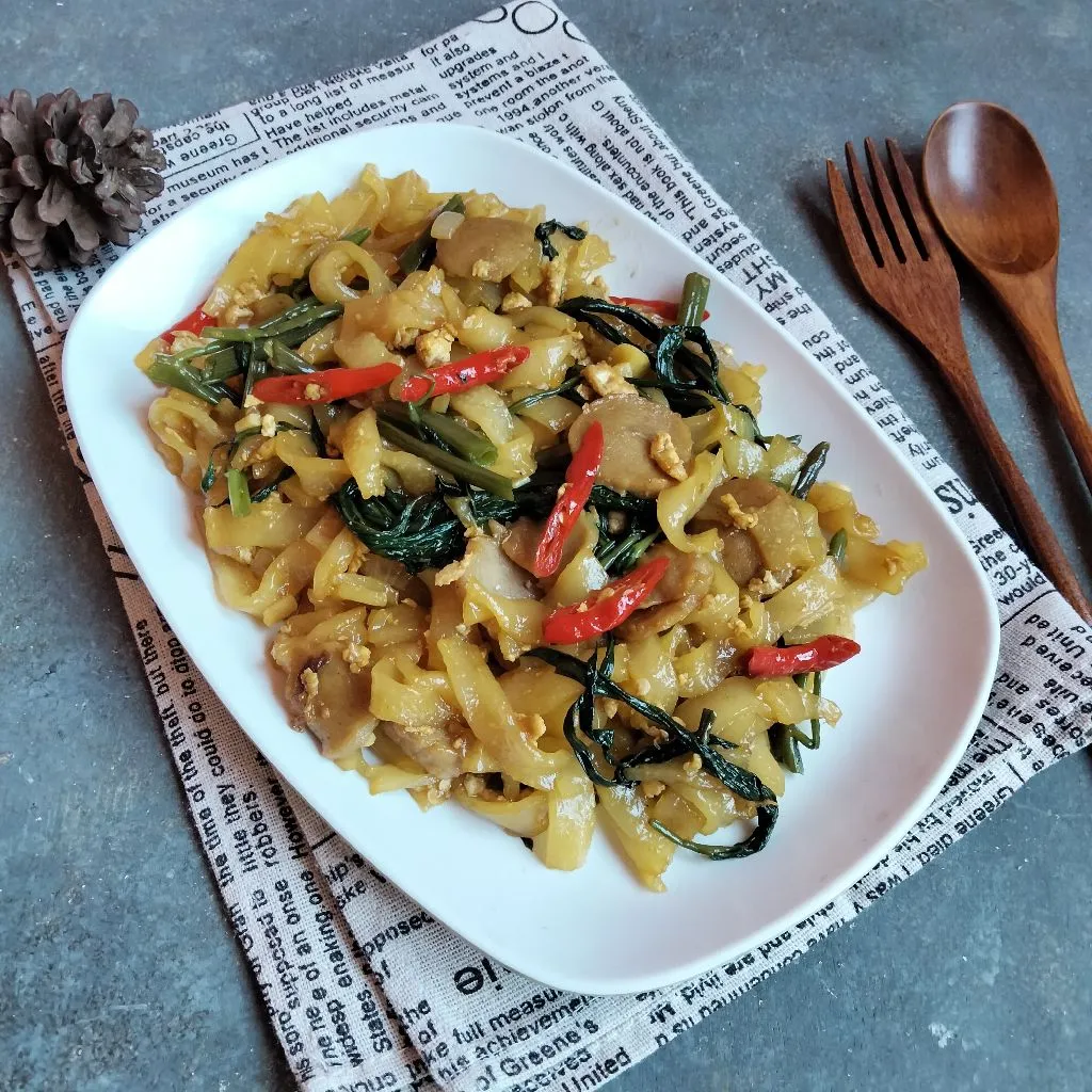 Kwetiau Goreng Kangkung