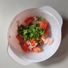 Campurkan dengan cuka apel, kaldu jamur dan daun kemangi yang sudah diiris tipis.