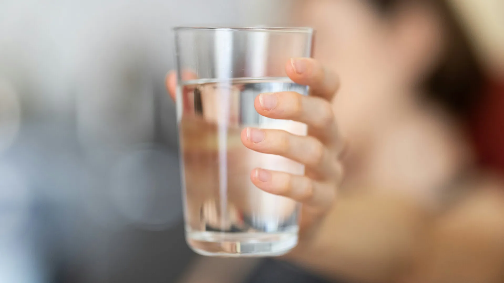 manfaat air putih untuk kesehatan