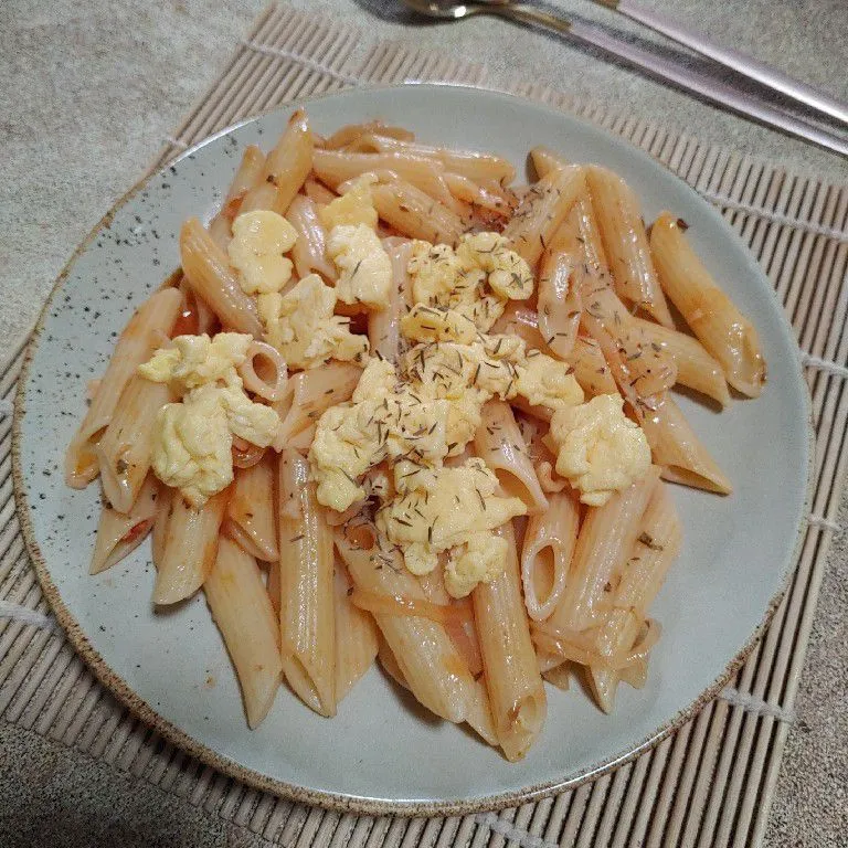 Penne with Scrambel Egg