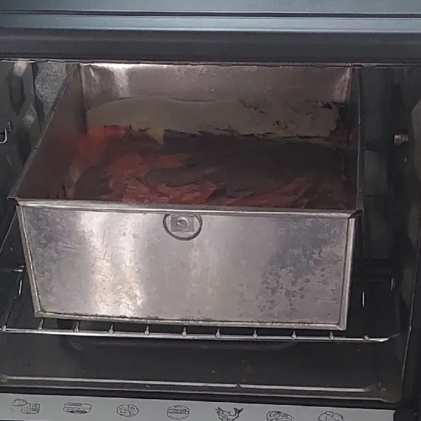 Panggang suhu 170 derajat hingga matang sekitar 35 menit (sesuaikan oven masing-masing).