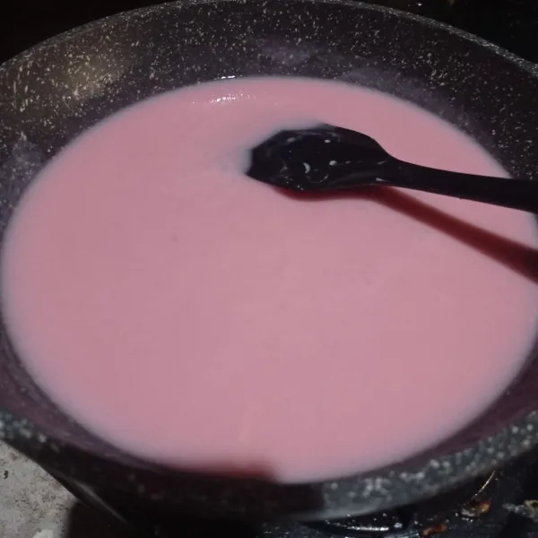 Masak sampai mengental, matikan api biarkan dingin.