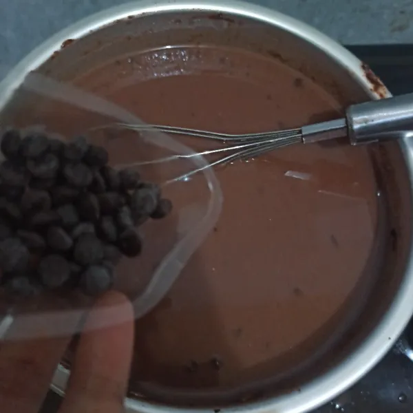 Tambahkan chocochips. Masak hingga mendidih (kemanisannya sesuaikan selera