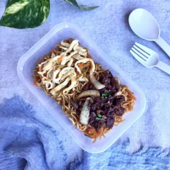 Bekal Mie Goreng Daging Bumbu Kecap