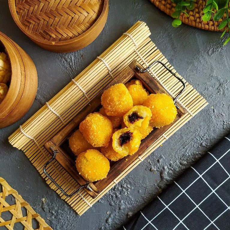 Bola-Bola Tape Coklat Goreng Crispy