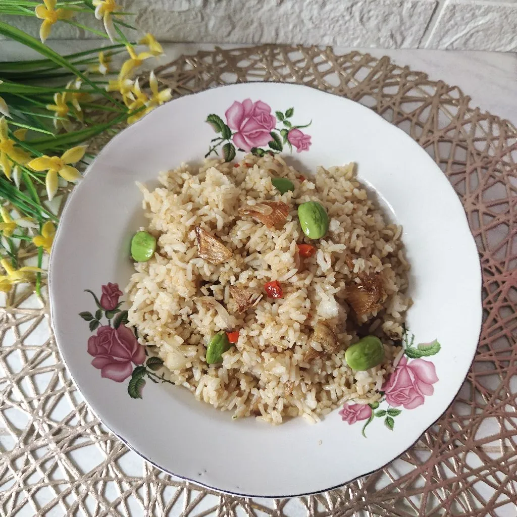 Nasi Goreng Ikan Asin Pete