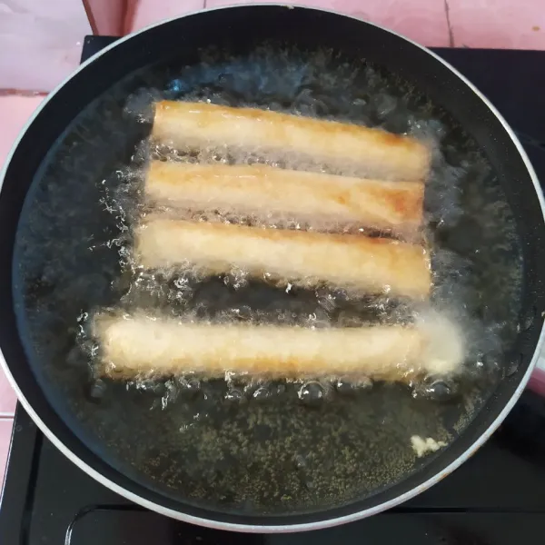 Goreng hingga kuning keemasan.