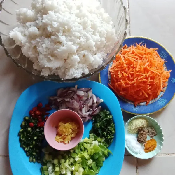 Siapkan bahan.