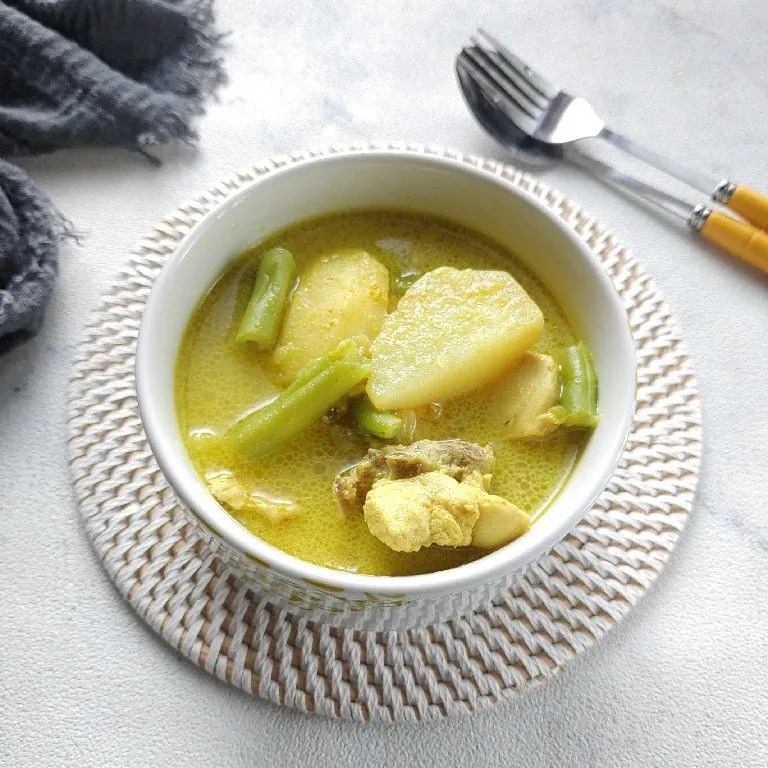 Kare Ayam Kentang Buncis