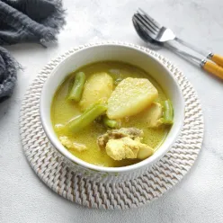 Kare Ayam Kentang Buncis
