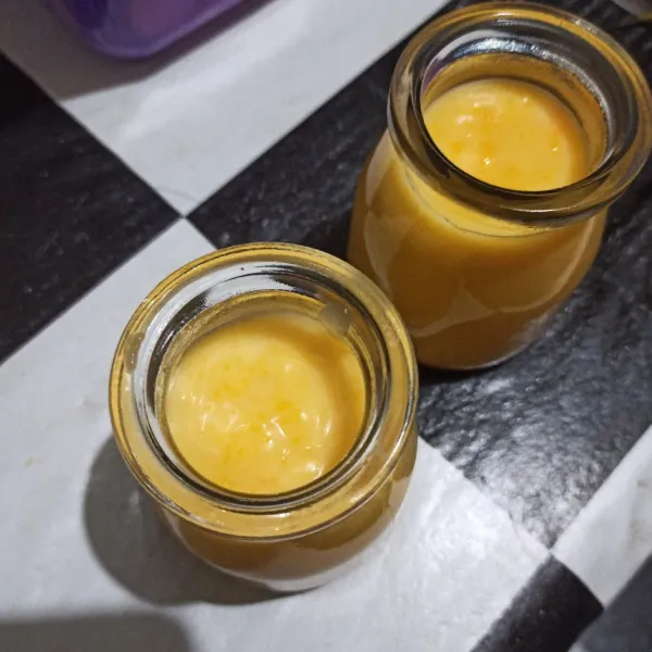 Hilangkan uap panasnya, lalu masukkan ke cup/wadah.